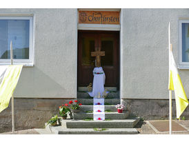 Fronleichnamsaltäre in den Naumburger Straßen (© Karl-Franz Thiede)